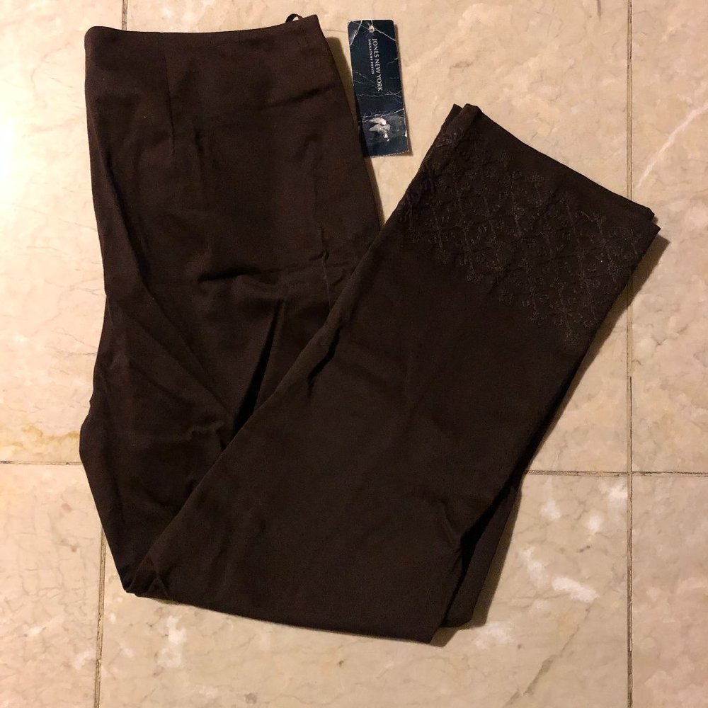 Jones New York Signature Womens Ankle Crop Pants.